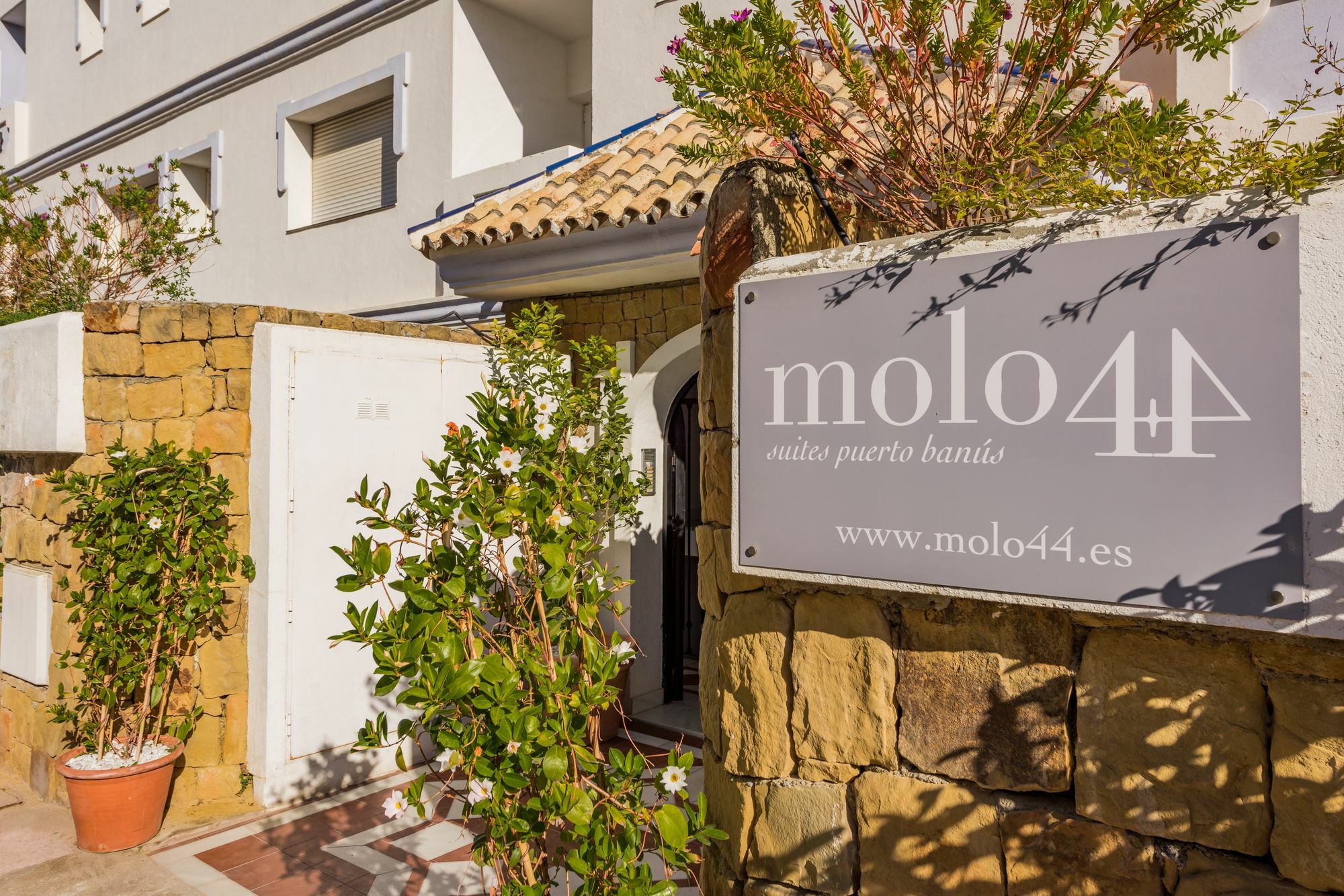 Molo 44 Suites Puerto Banus Marbella Exterior photo